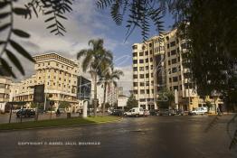 Image du Maroc Professionnelle de  Situé au début du Boulevard de la Résistance, le rond point d'Europe ou se rencontre plusieurs importantes voies de la circulation casablancaise dont à droite et non visible l'avenue du 2 Mars qui relie le centre ville à la nouvelle médina Derb sultane, Vendredi 6 Février 2009. (Photo / Abdeljalil Bounhar) 